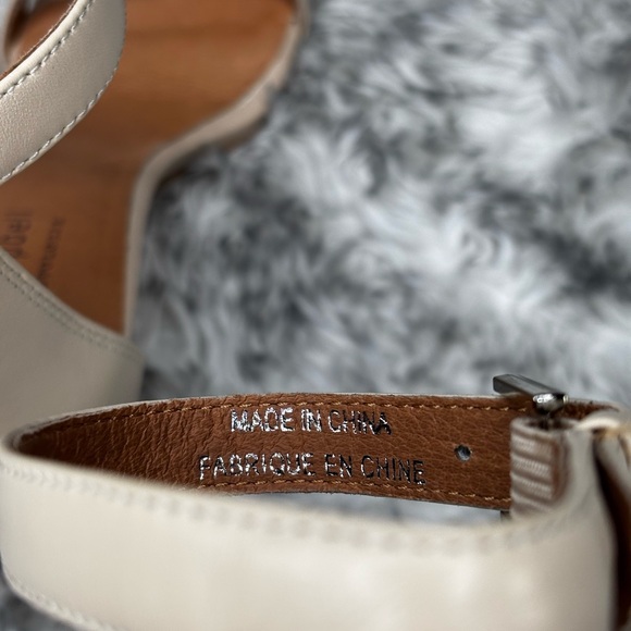 Jeffrey Campbell Striped Heel Nude Neutral Sandals Wood Heel Size 8 - Picture 5 of 8